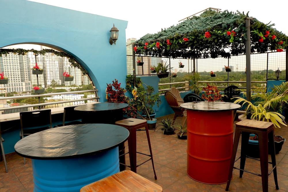 The Fort Budget Hotel- Bonifacio Global City Makati City Екстериор снимка