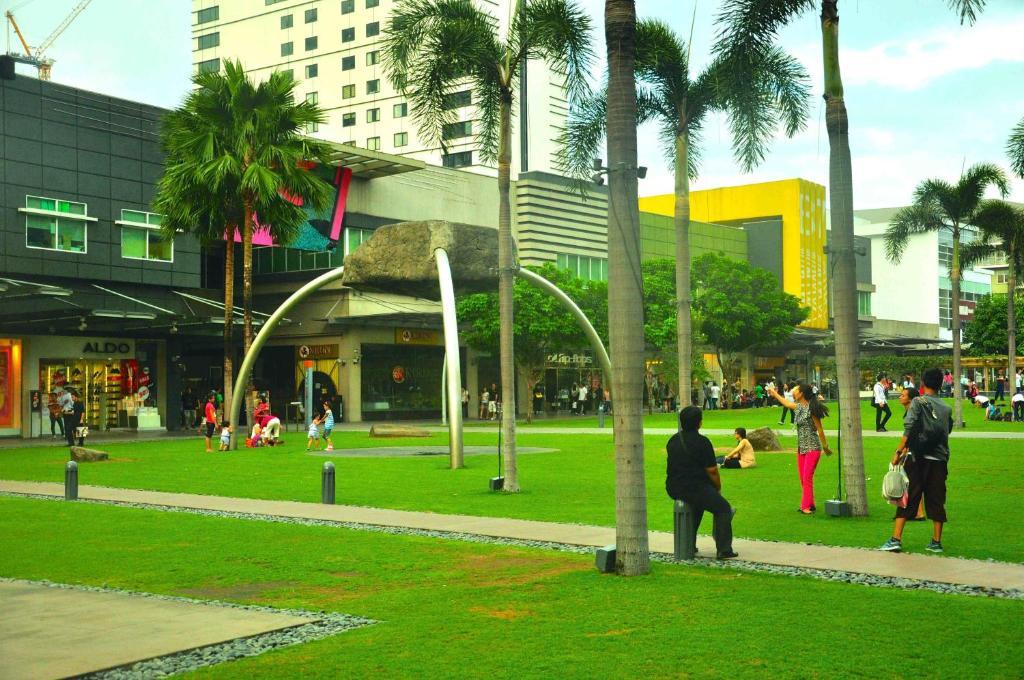 The Fort Budget Hotel- Bonifacio Global City Makati City Екстериор снимка