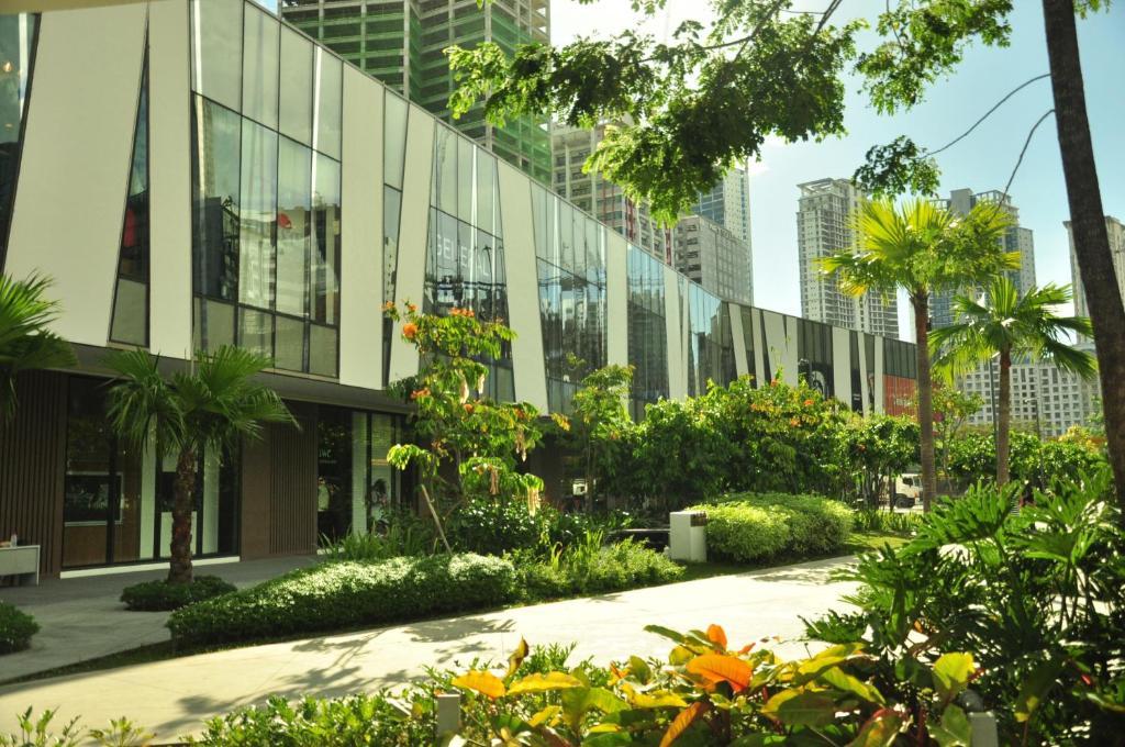 The Fort Budget Hotel- Bonifacio Global City Makati City Екстериор снимка