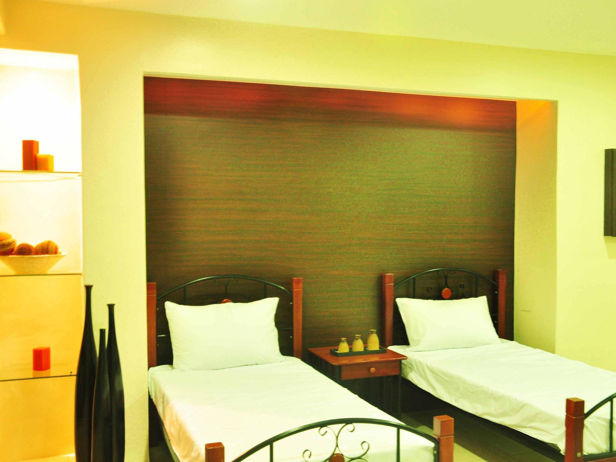 The Fort Budget Hotel- Bonifacio Global City Makati City Екстериор снимка