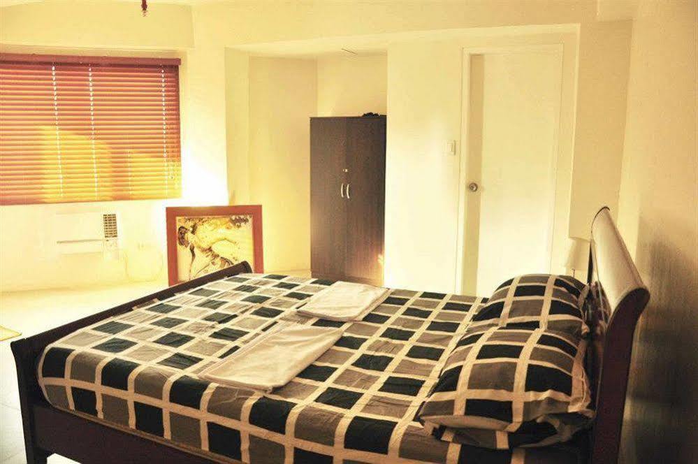 The Fort Budget Hotel- Bonifacio Global City Makati City Екстериор снимка