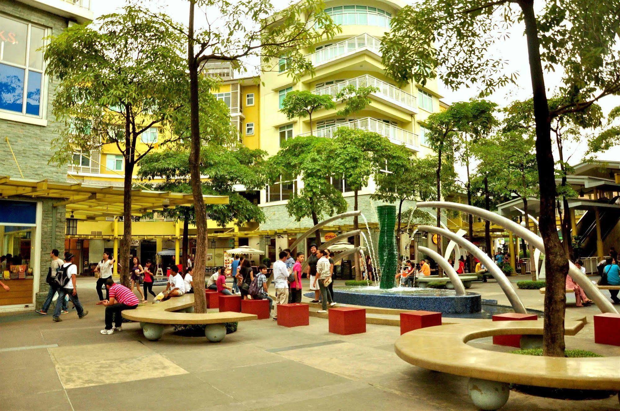 The Fort Budget Hotel- Bonifacio Global City Makati City Екстериор снимка